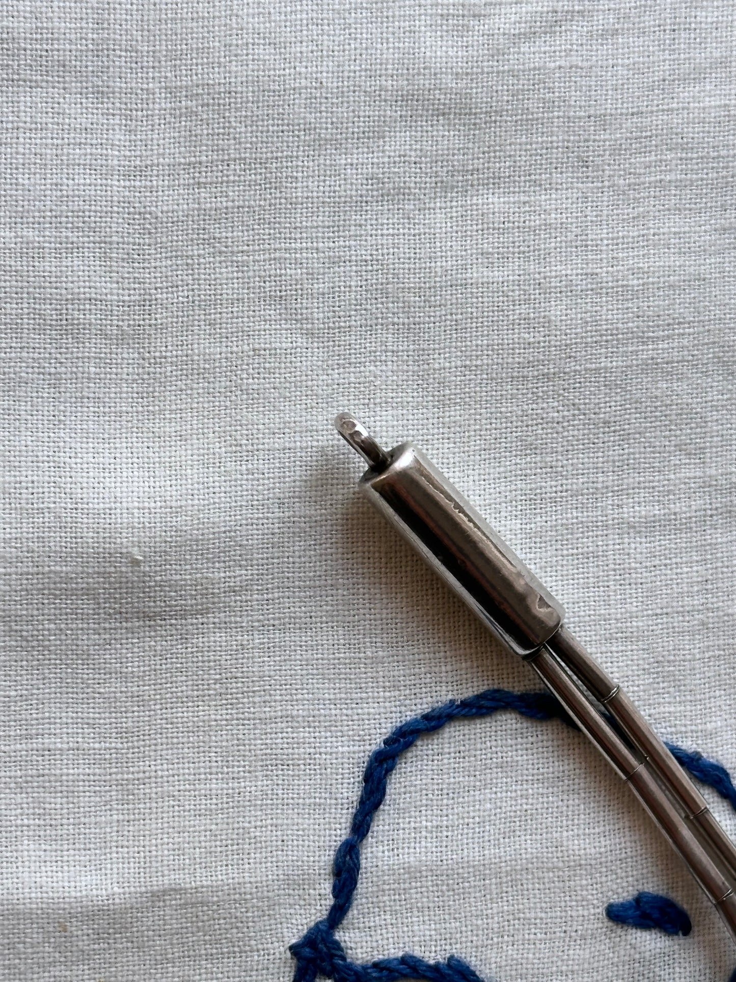 unusual style vintage liquid silver necklace