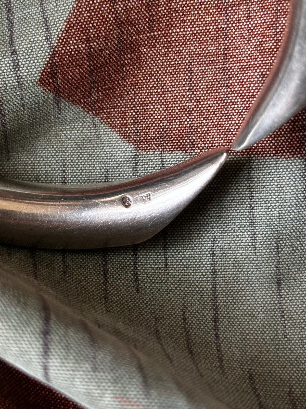 Polish incomplete round bangle Ag925