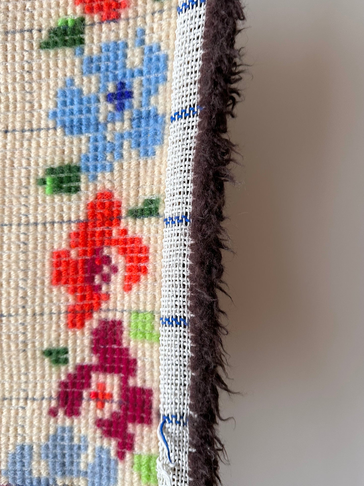 vintage acryl shaggy wall rug