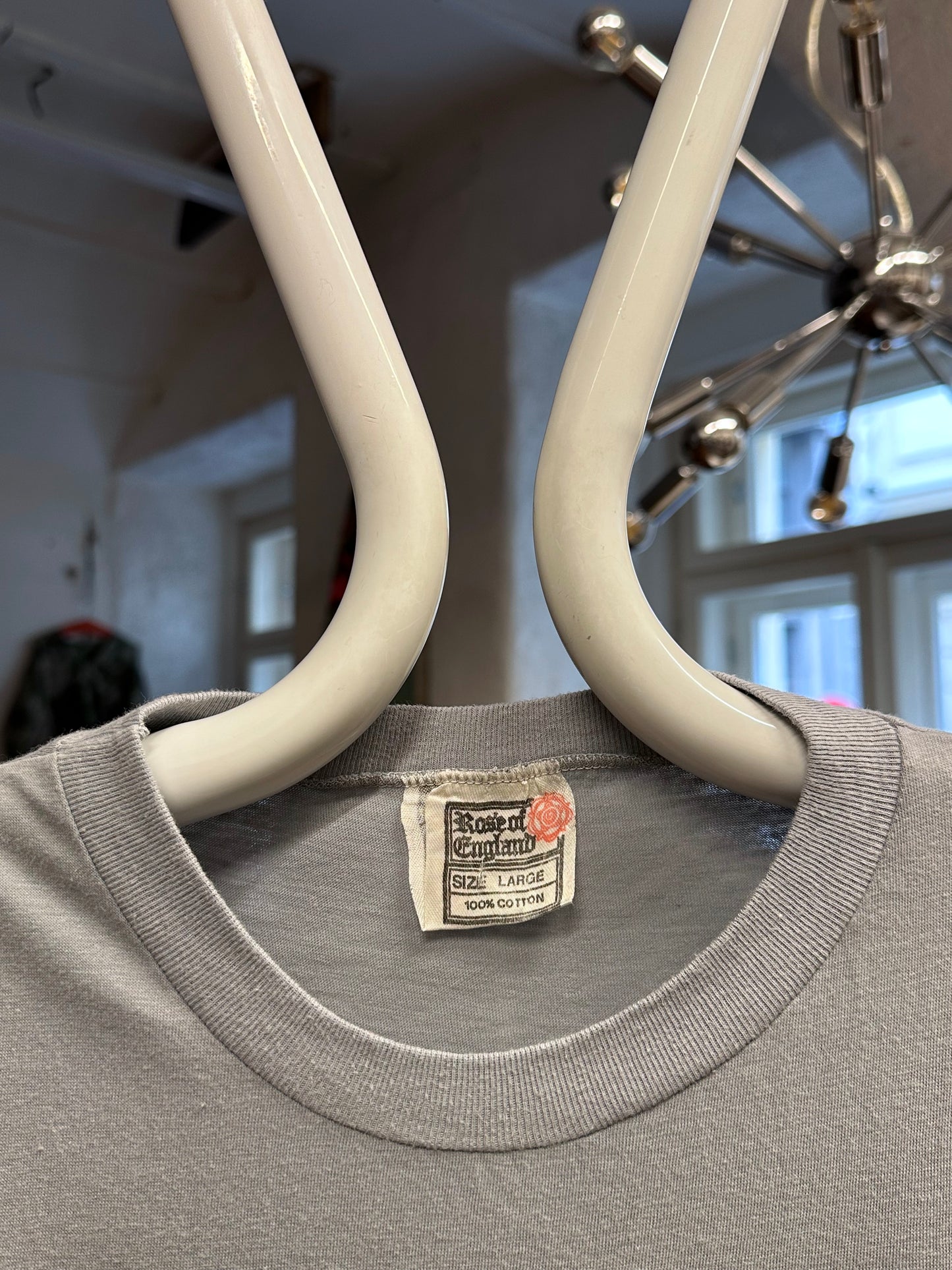 1985/86s Elton John - M