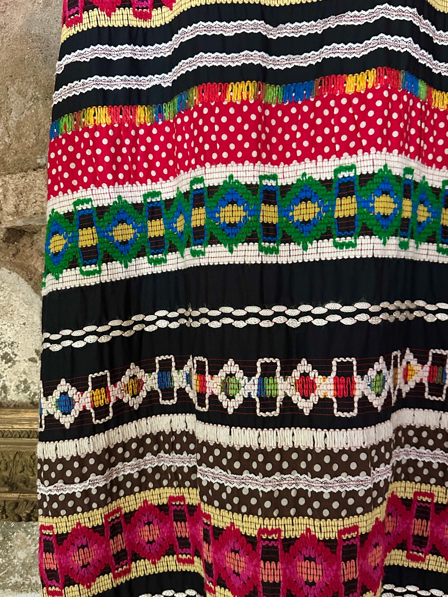 Handmade embroidery skirt W30