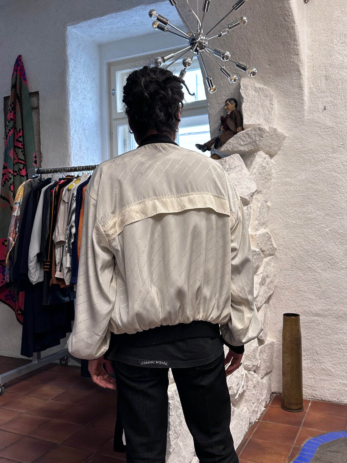 HUGO BOSS Vintage 90's 80's Toto Praha Antique shop Vintage clothing store Prague プラハ 古着屋 ユーロ古着 ヒューゴボス ヨーロッパ古着 古着卸 ヴィンテージ アンティークショップ フランス買い付け 90年代 80年代