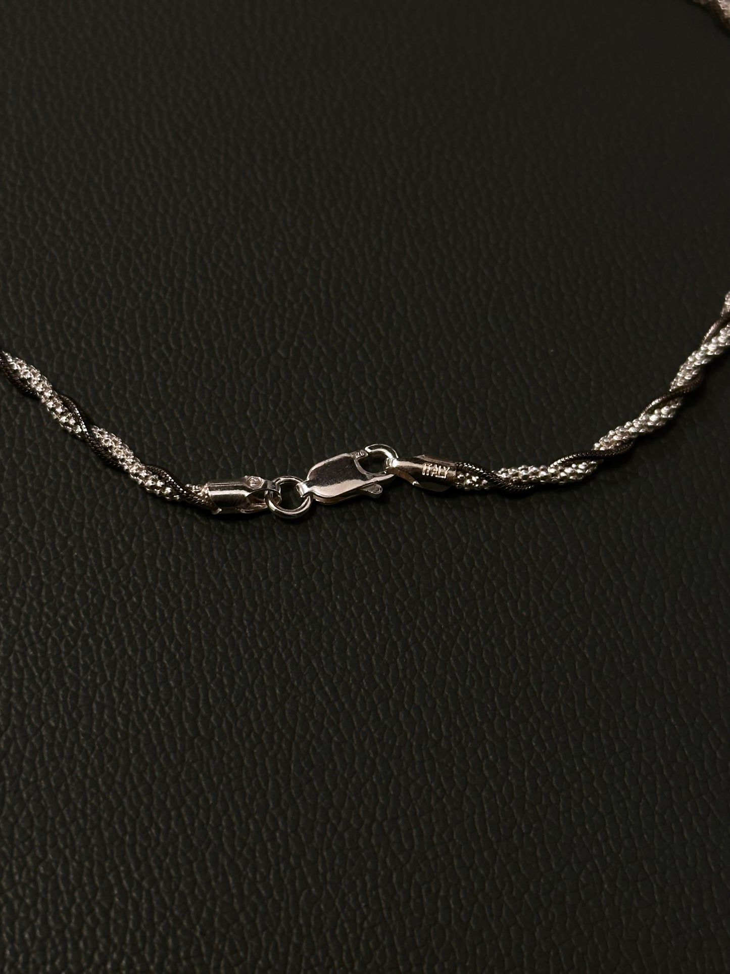 Italy 925 tiny chain necklace - contrast twist
