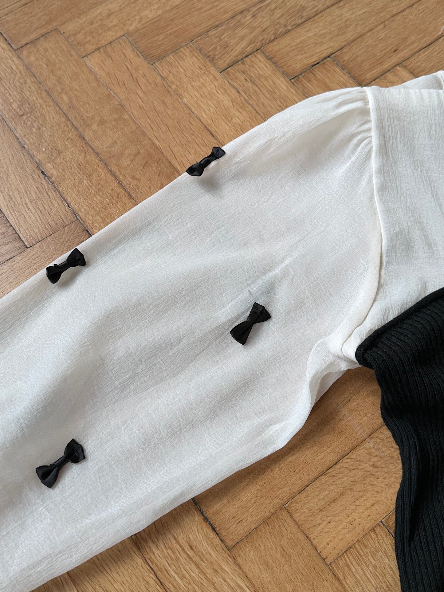 special ribbon blouse