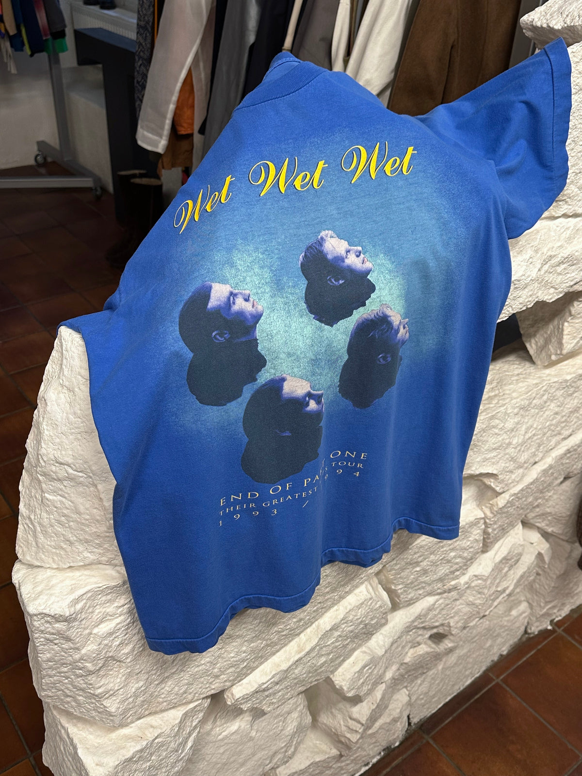 WET WET WET WETWETWET The Troggs Love is all around 90's Toto Praha Prague Vintage clothing store Antique shop Antique store アンティークショップ 古着屋プラハ 90年代 Band T-shirt バンド Tシャツ ユーロ古着 ヨーロッパ古着