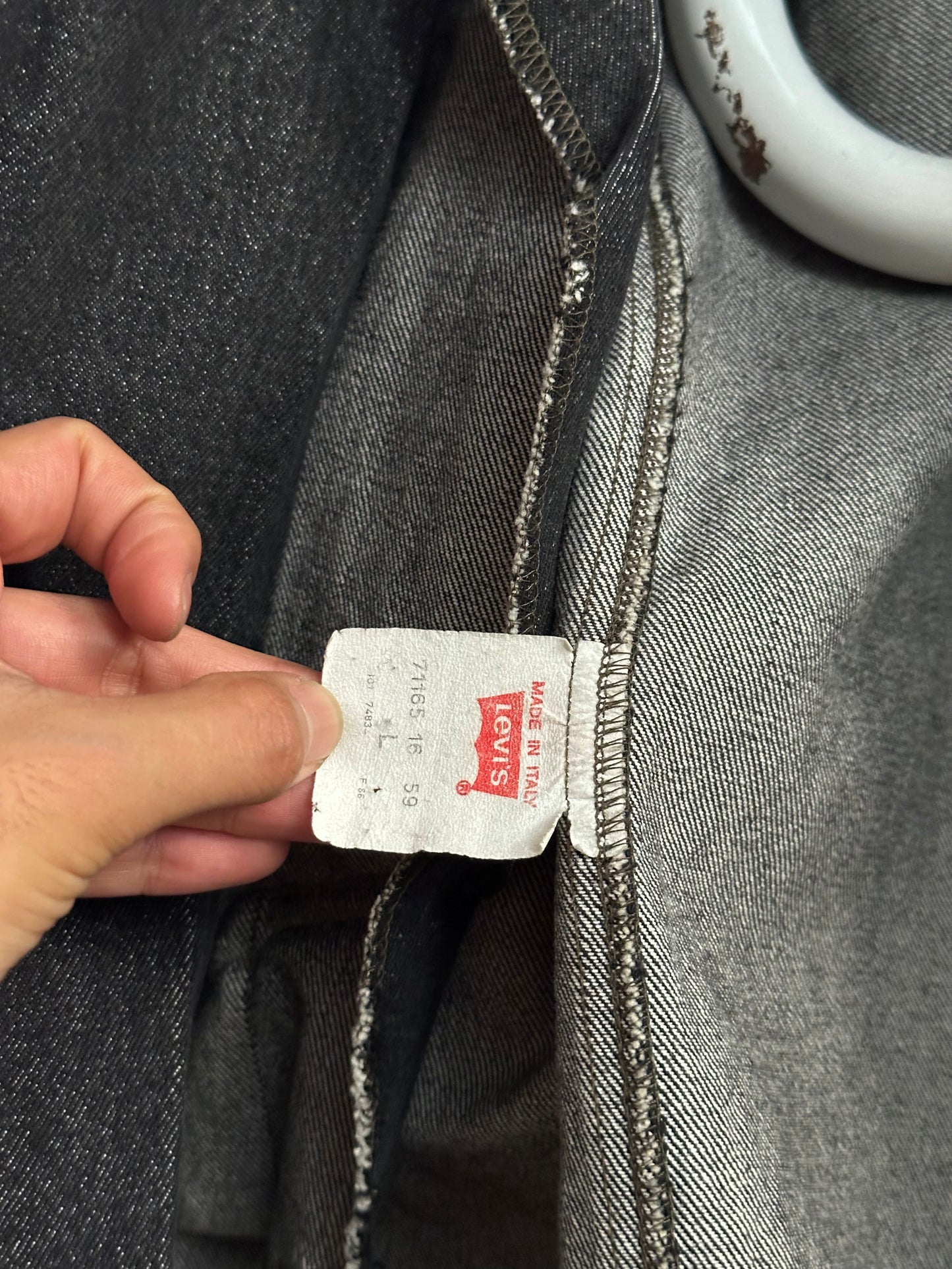 1980's Levi's Made in Italy Black Denim Coat 80年代 Vintage ヴィンテージ リーバイス ブラックデニム コート Rare レア イタリア製 Toto Praha Vintage clothing store Antique shop Prague 古着屋 アンティークショップ プラハ ユーロ古着 ヨーロッパ古着 古着卸