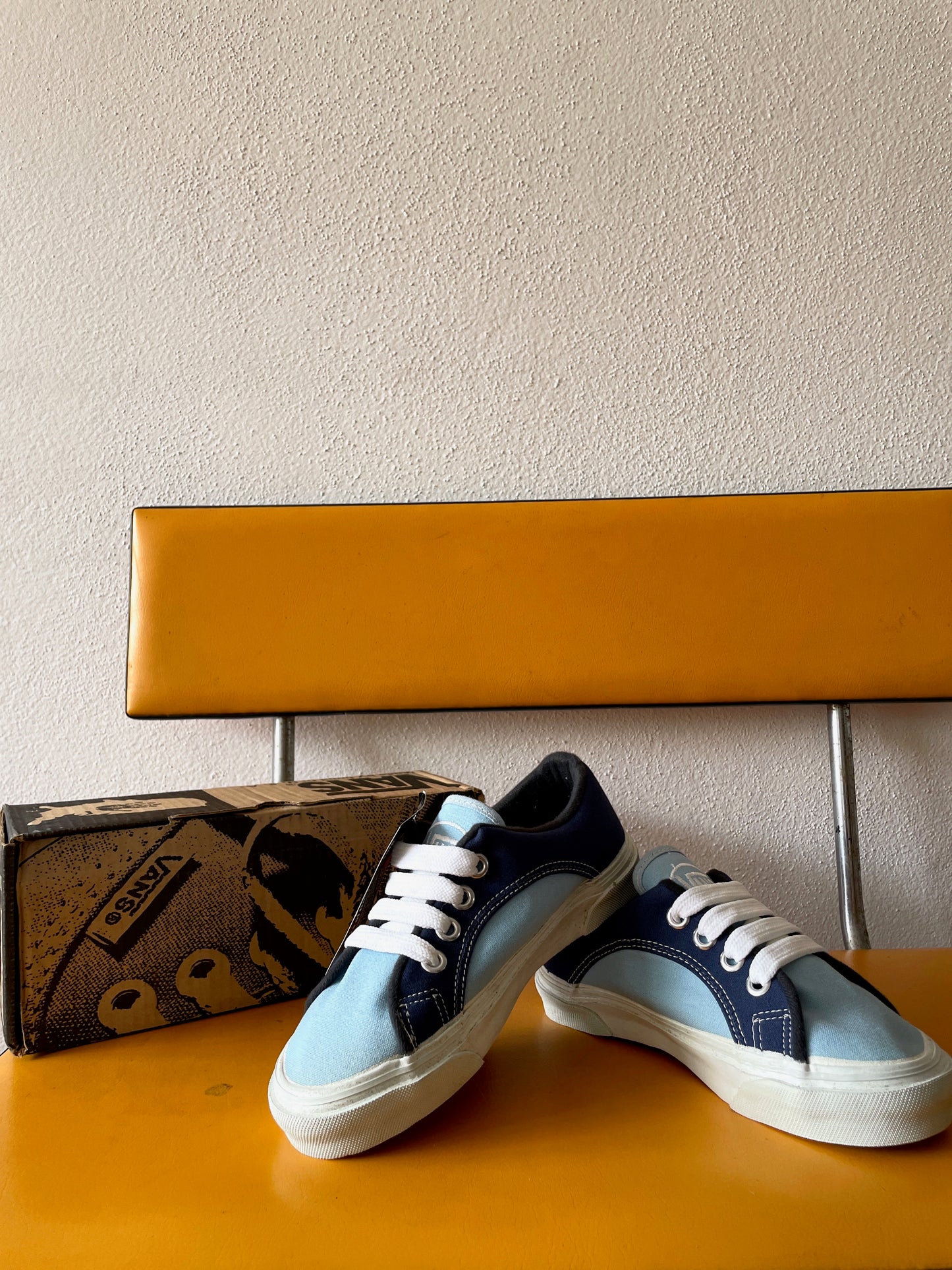 90s dead stock vans lampin / sz 6h