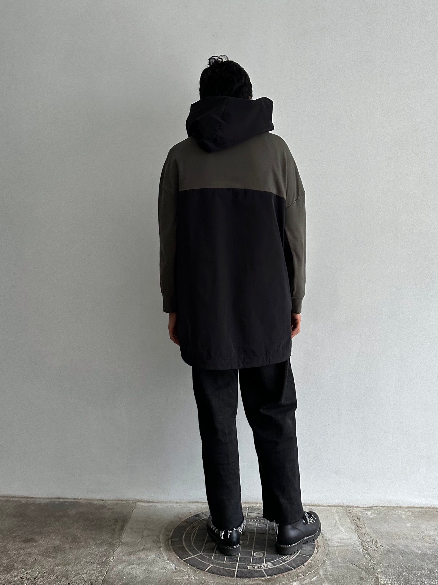 Unknown 2tone hoodie.