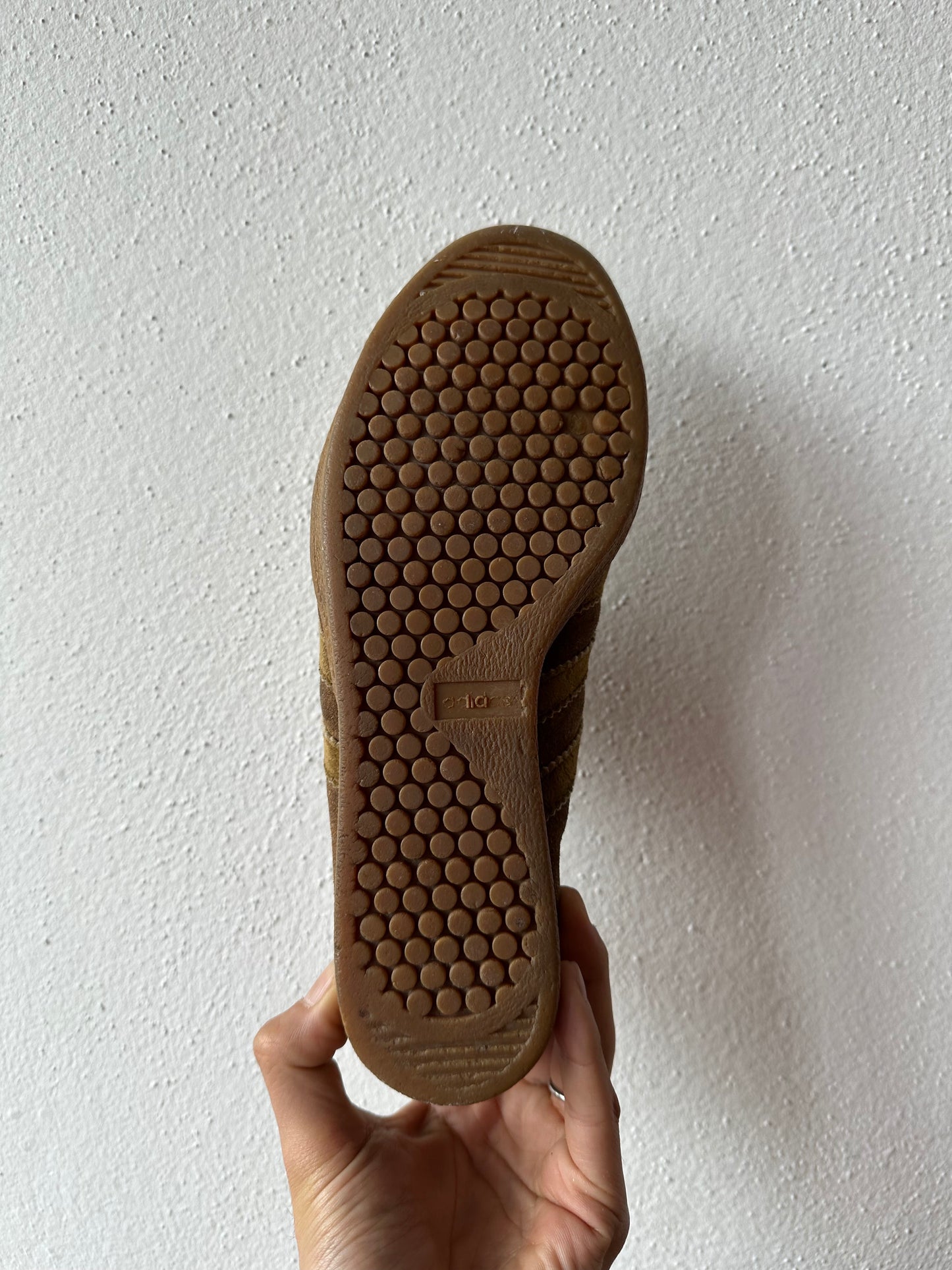 70s Adidas TOBACCO made in France.