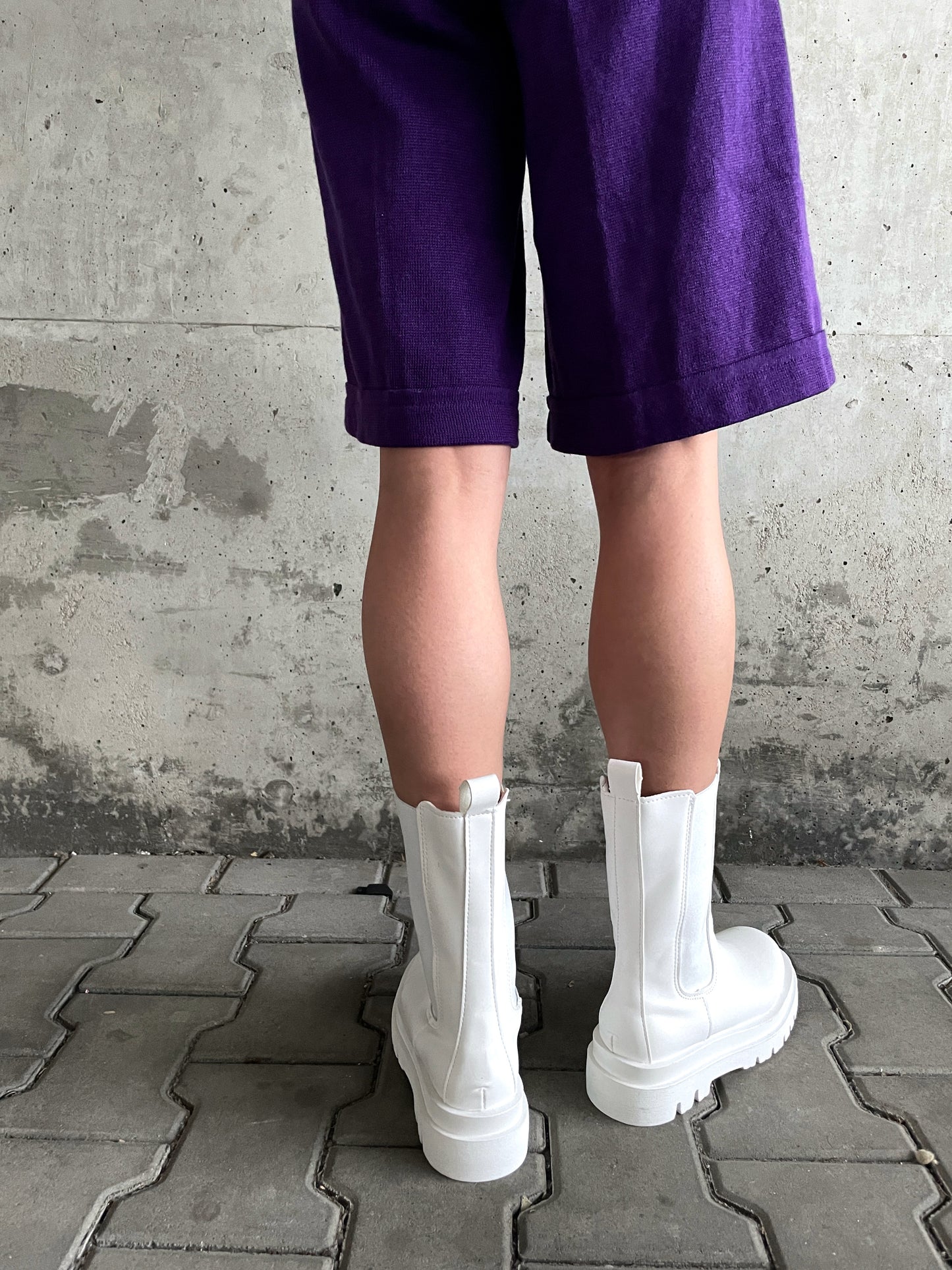 solid white middle boots
