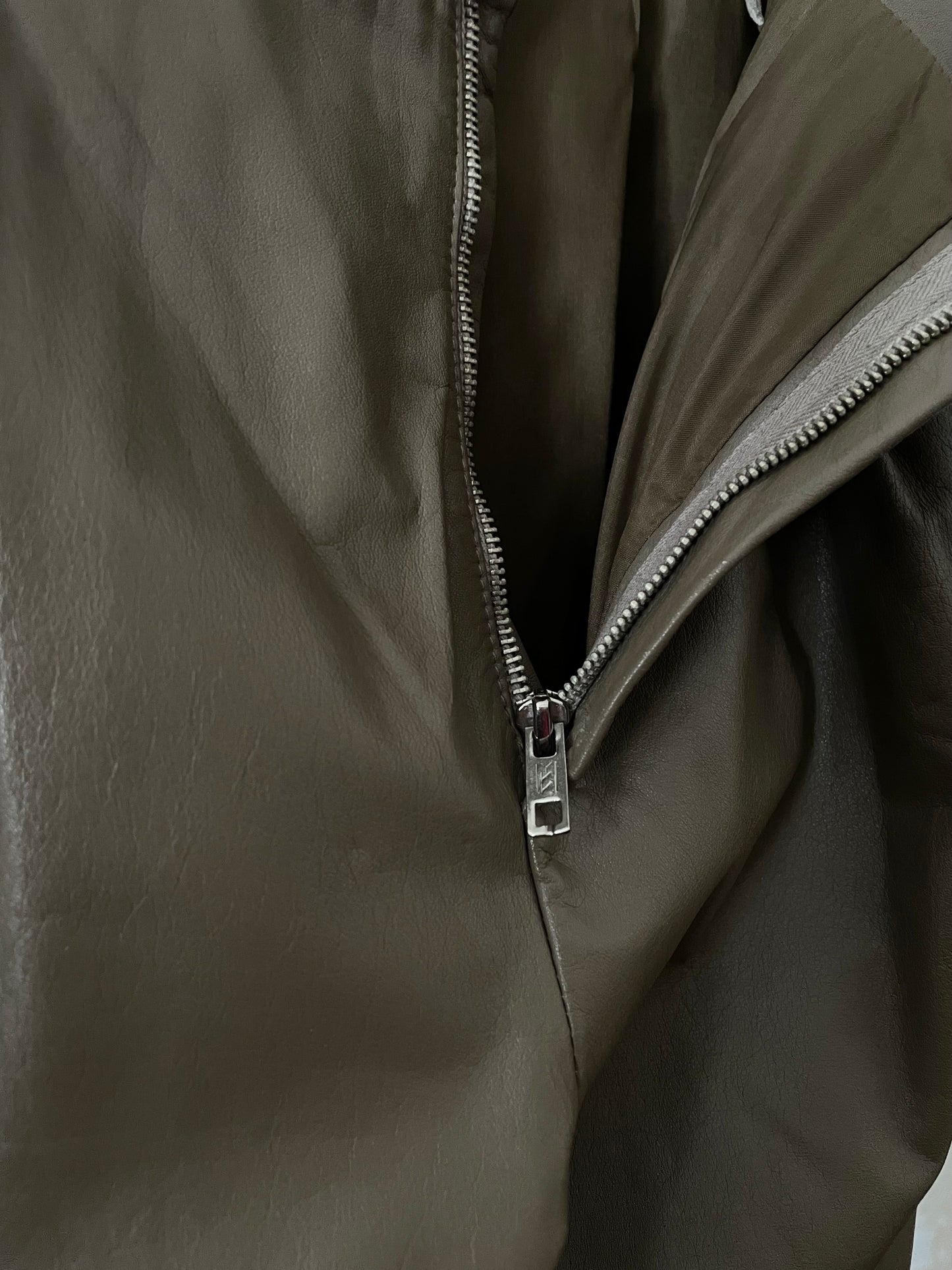 90's moca leather trouser