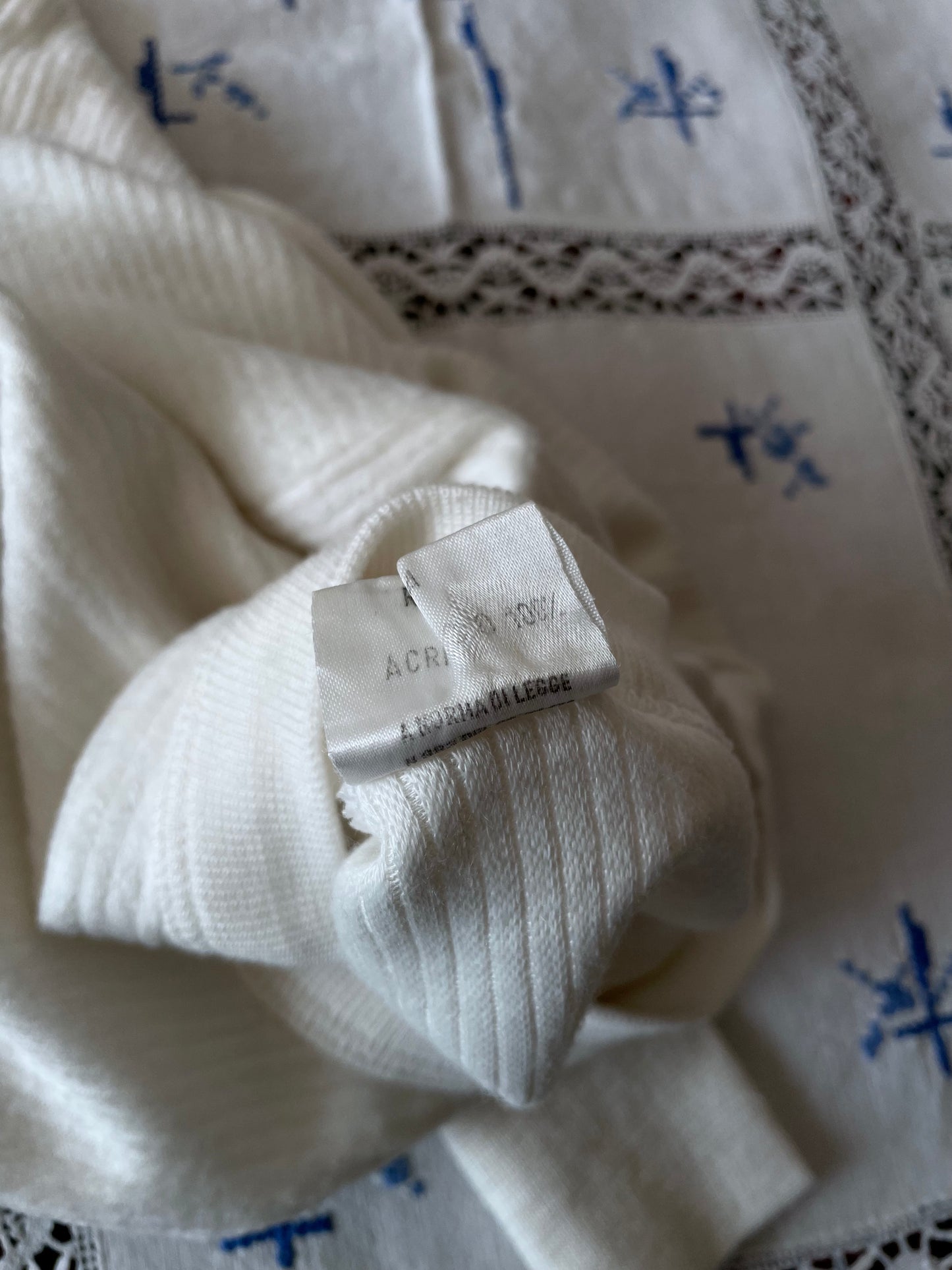 dead stock white jumper