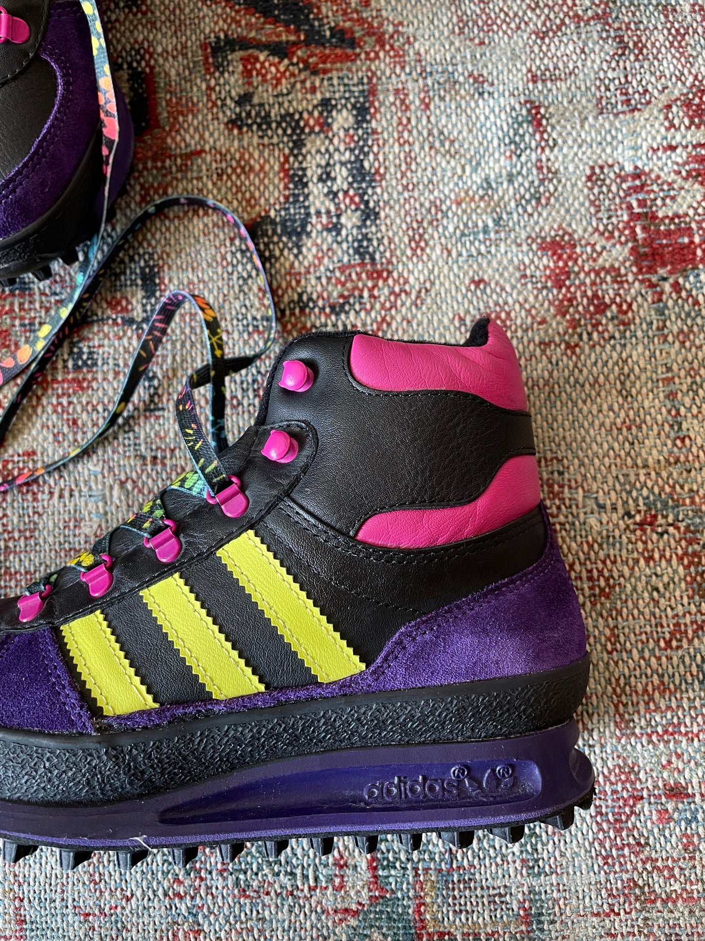 1980's Adidas Trekking. Dead stock! sz 23cm