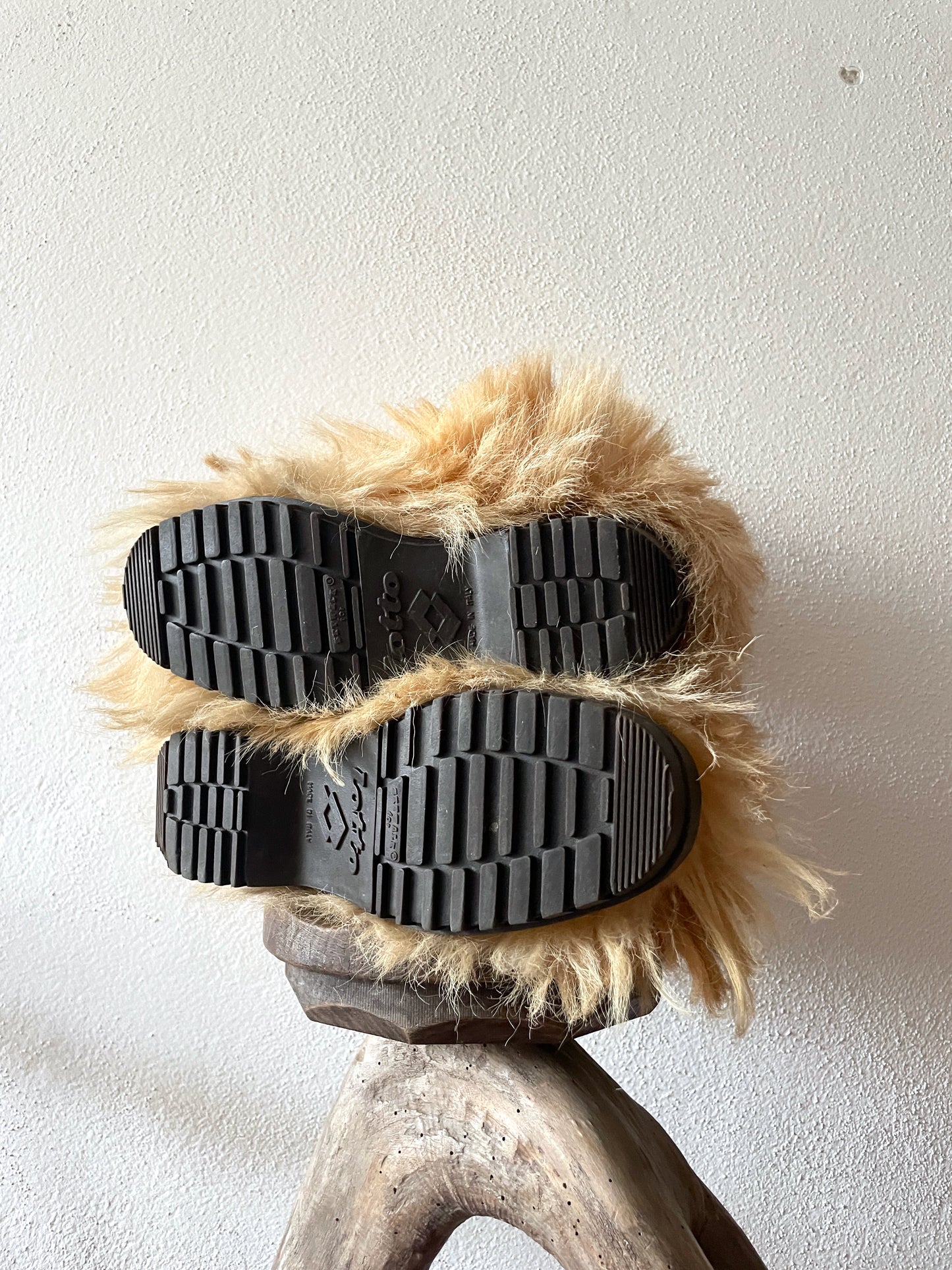 yeti boots made in Italy