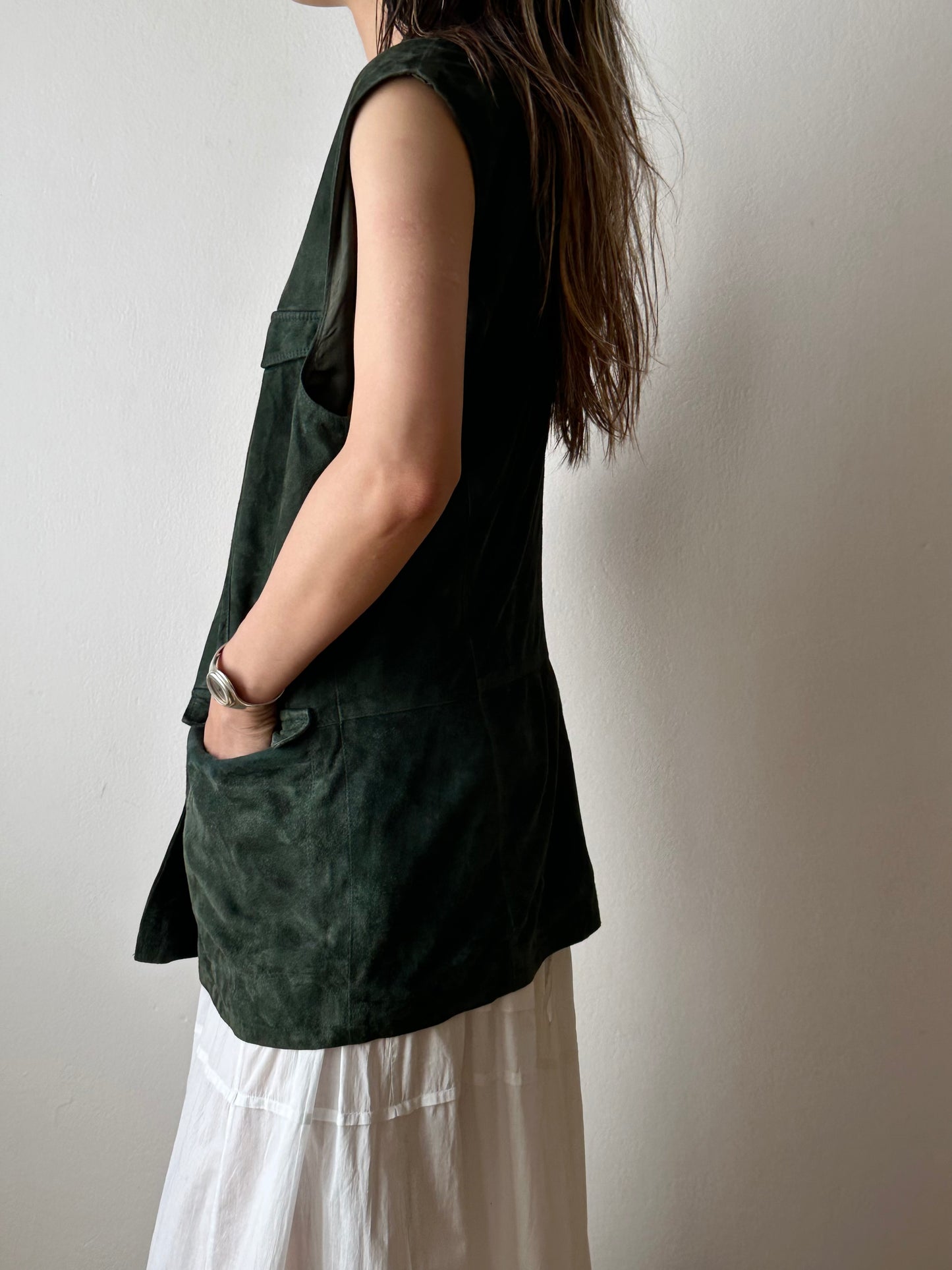 90s suede vest in dark forest