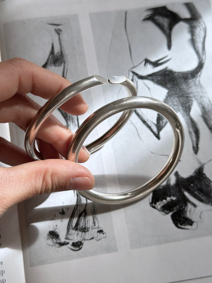 sterling silver complete round bangle