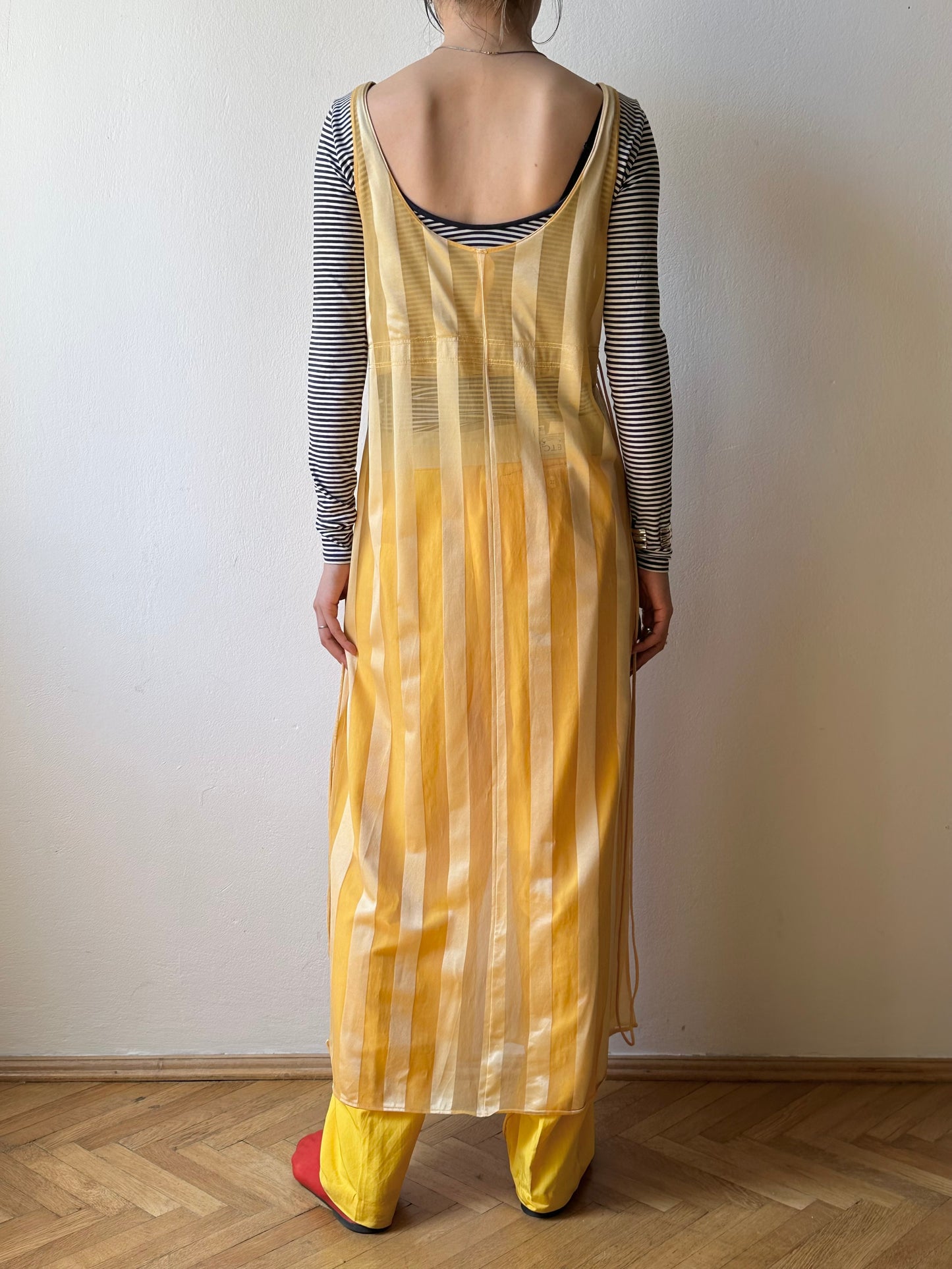 80s France beach parasol dress