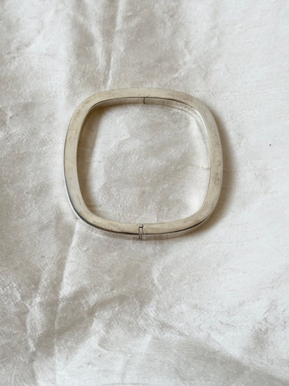 Czechoslovakian square pipe bangle