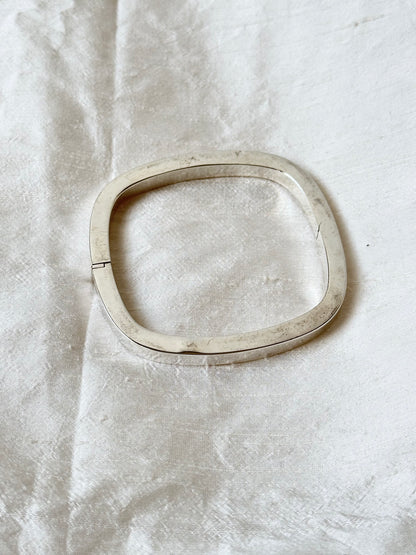 Czechoslovakian square pipe bangle