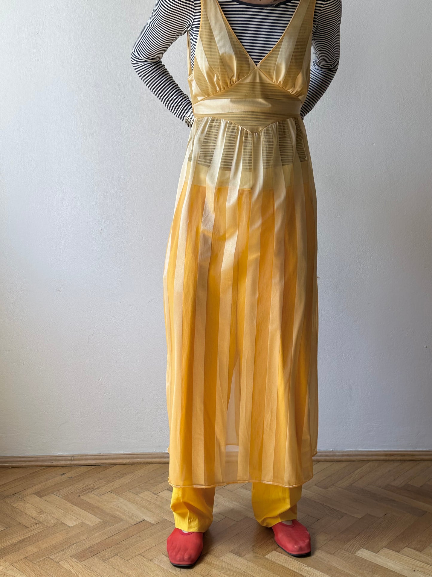 80s France beach parasol dress