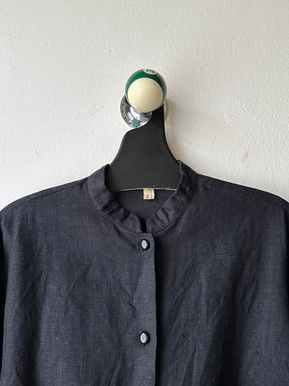 Superb black linen cropped shirt