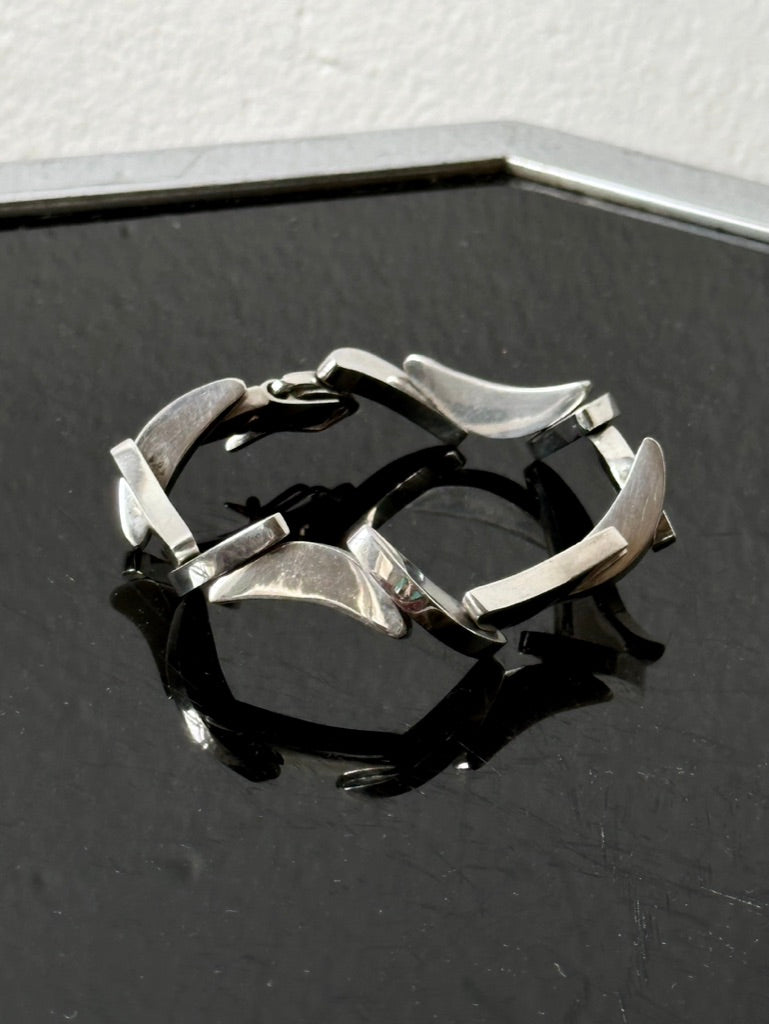 Polish special constructive bracelet
