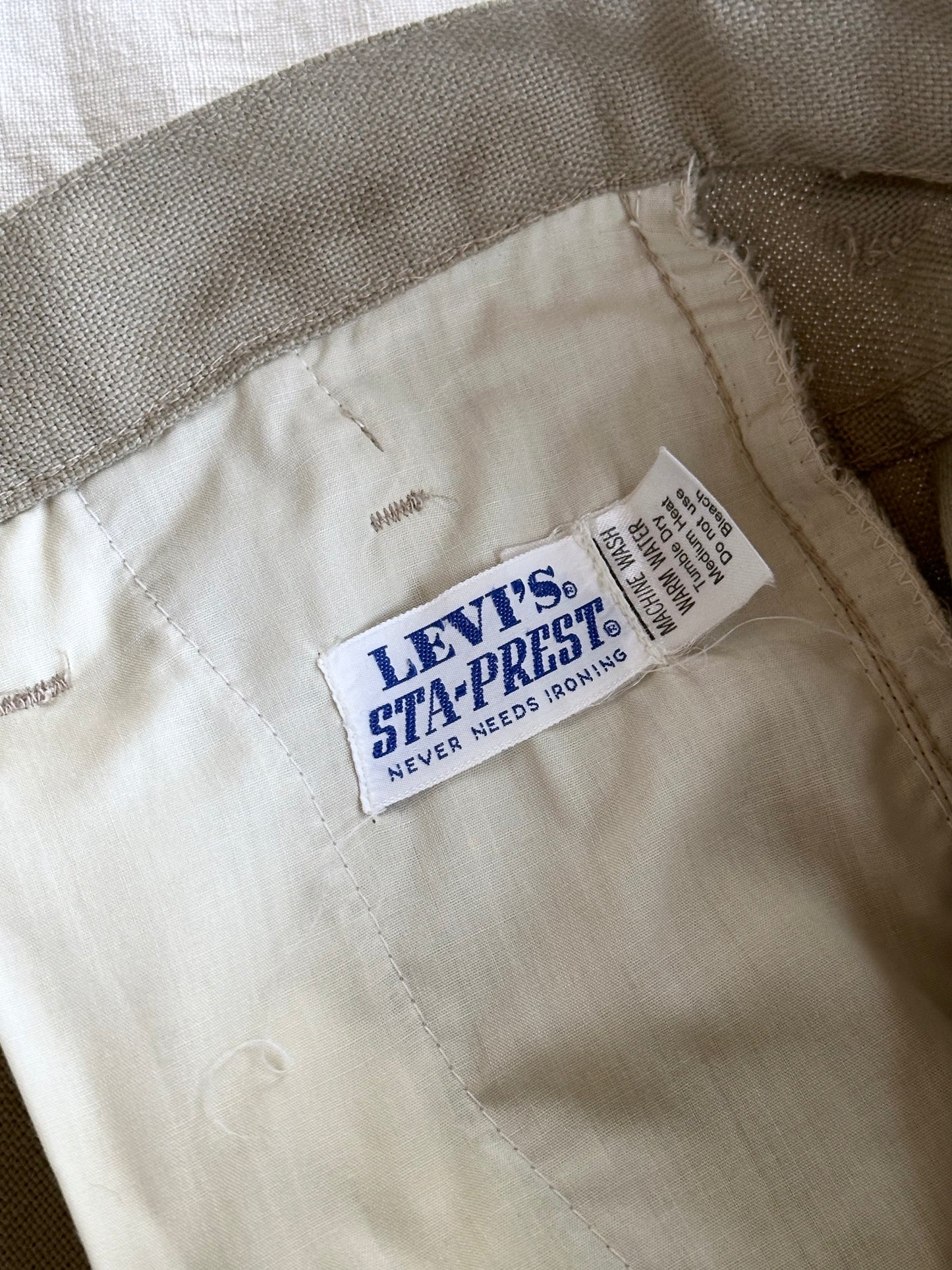 Levi's sta-prest W26