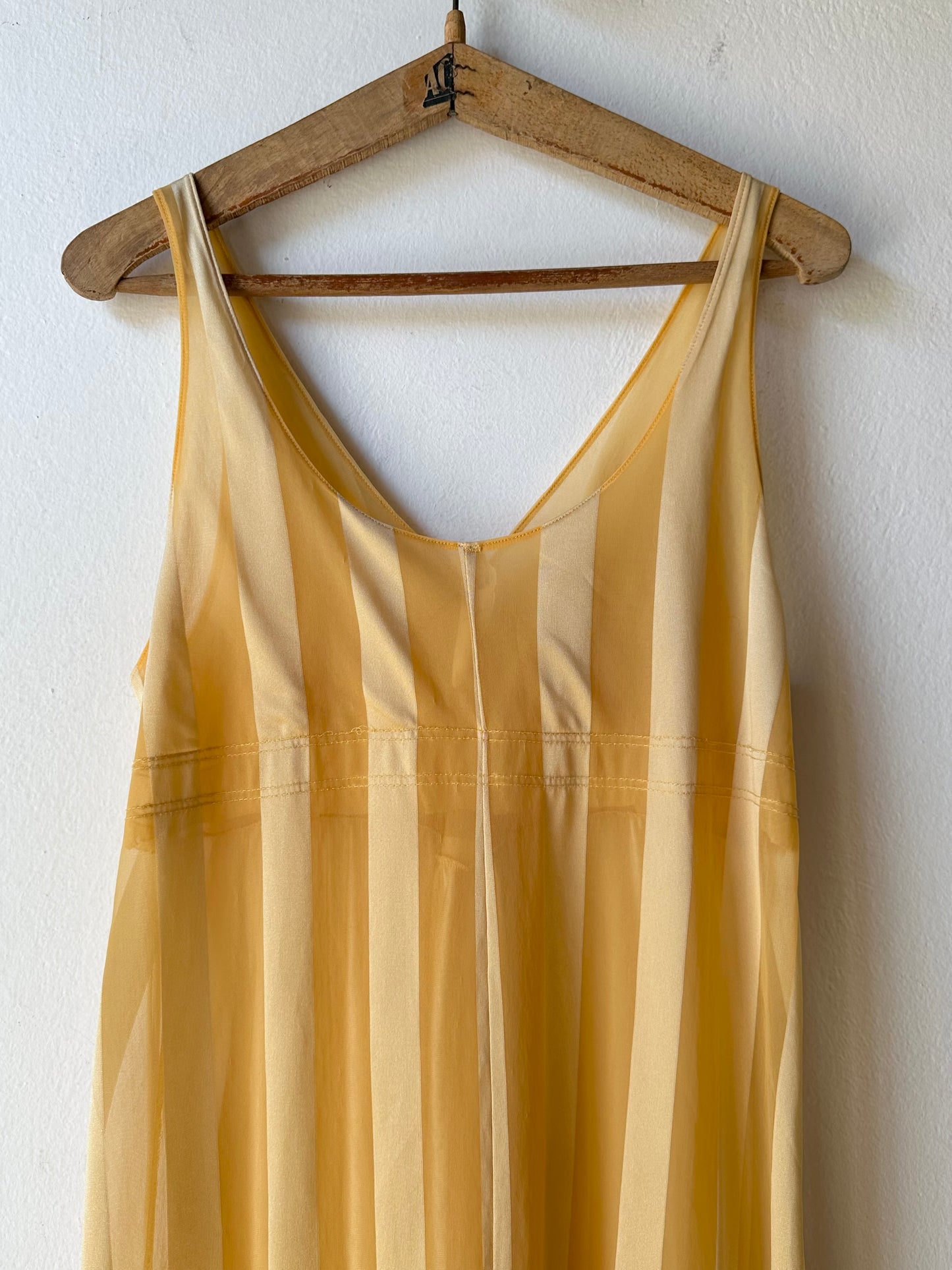 80s France beach parasol dress