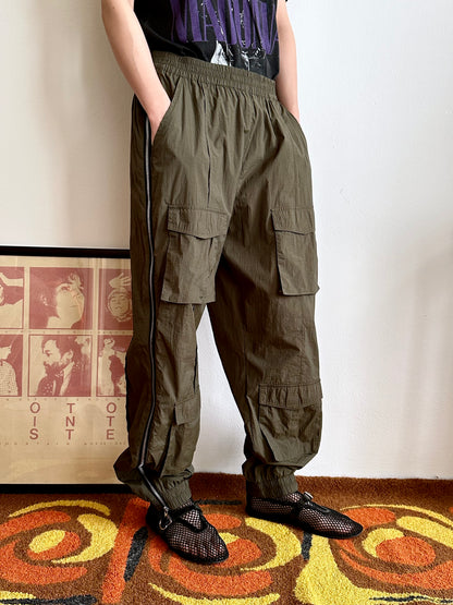 full-zip side nylon pants in olive W30-37