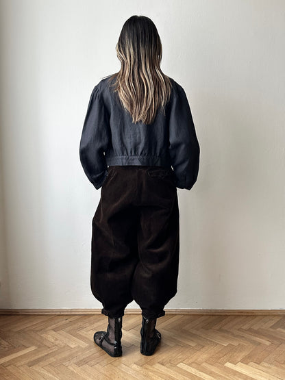Superb black linen cropped shirt