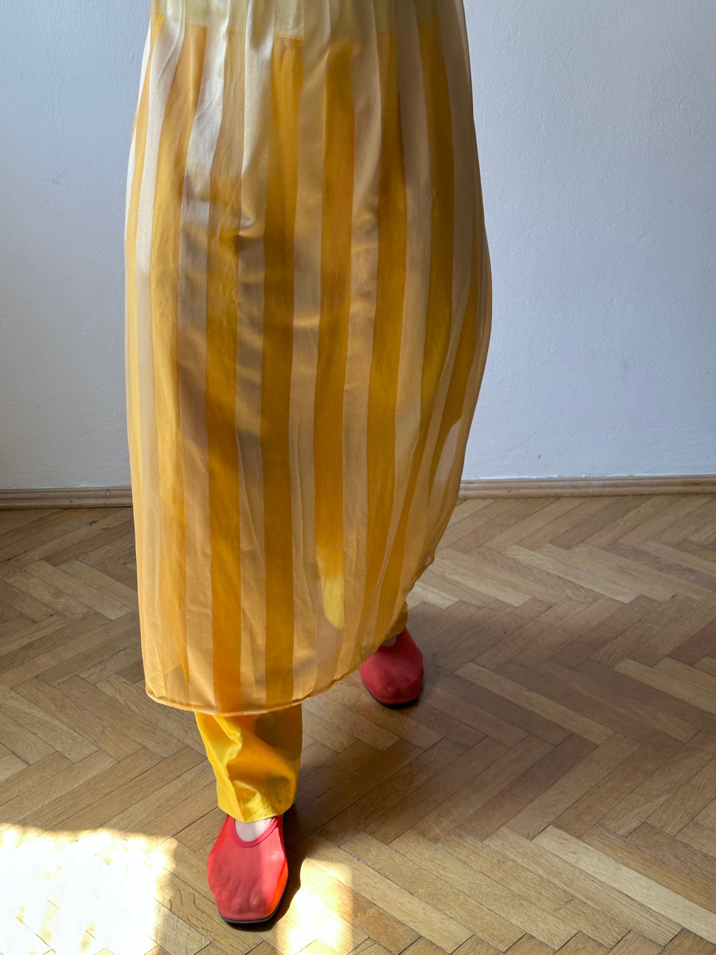 80s France beach parasol dress