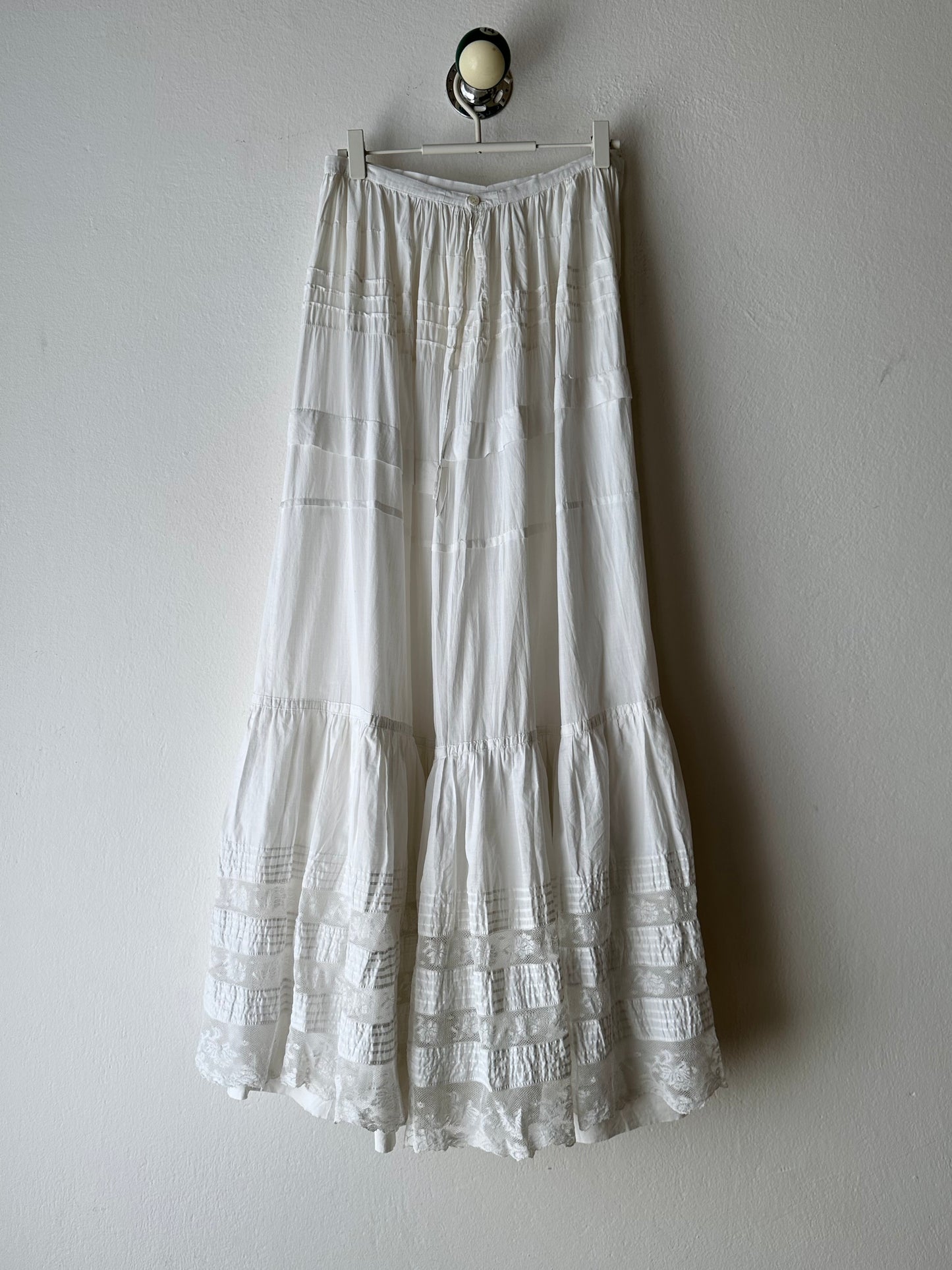 Edwardian lace cotton petticoat W26
