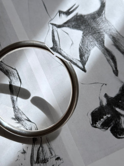 sterling silver incomplete round bangle