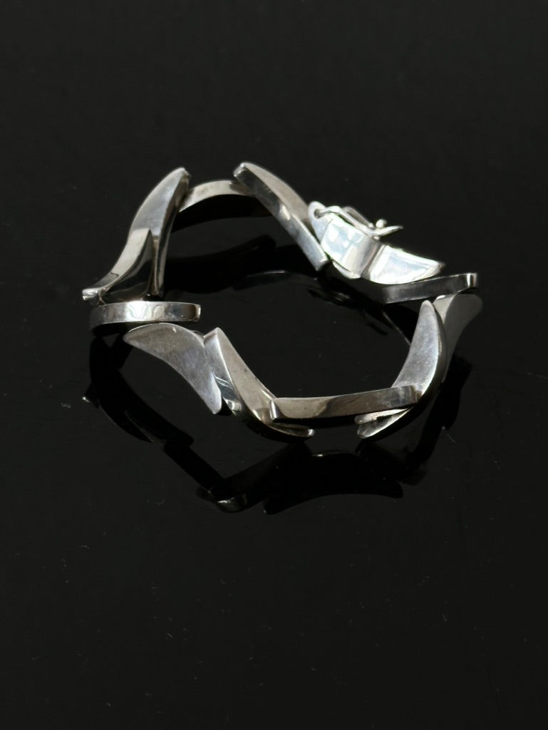 Polish special constructive bracelet