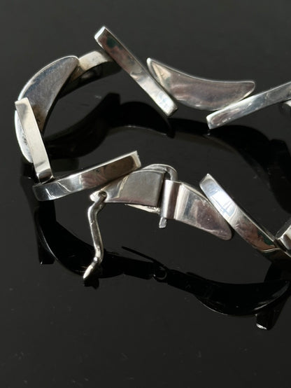 Polish special constructive bracelet