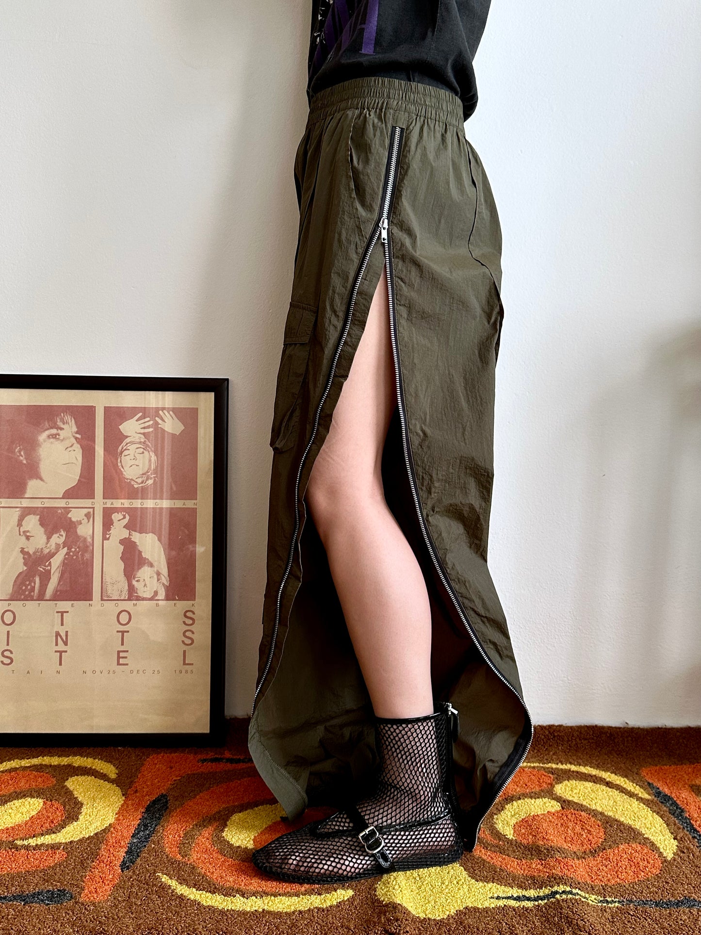 full-zip side nylon pants in olive W30-37