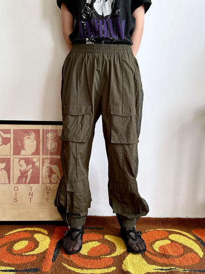 full-zip side nylon pants in olive W30-37