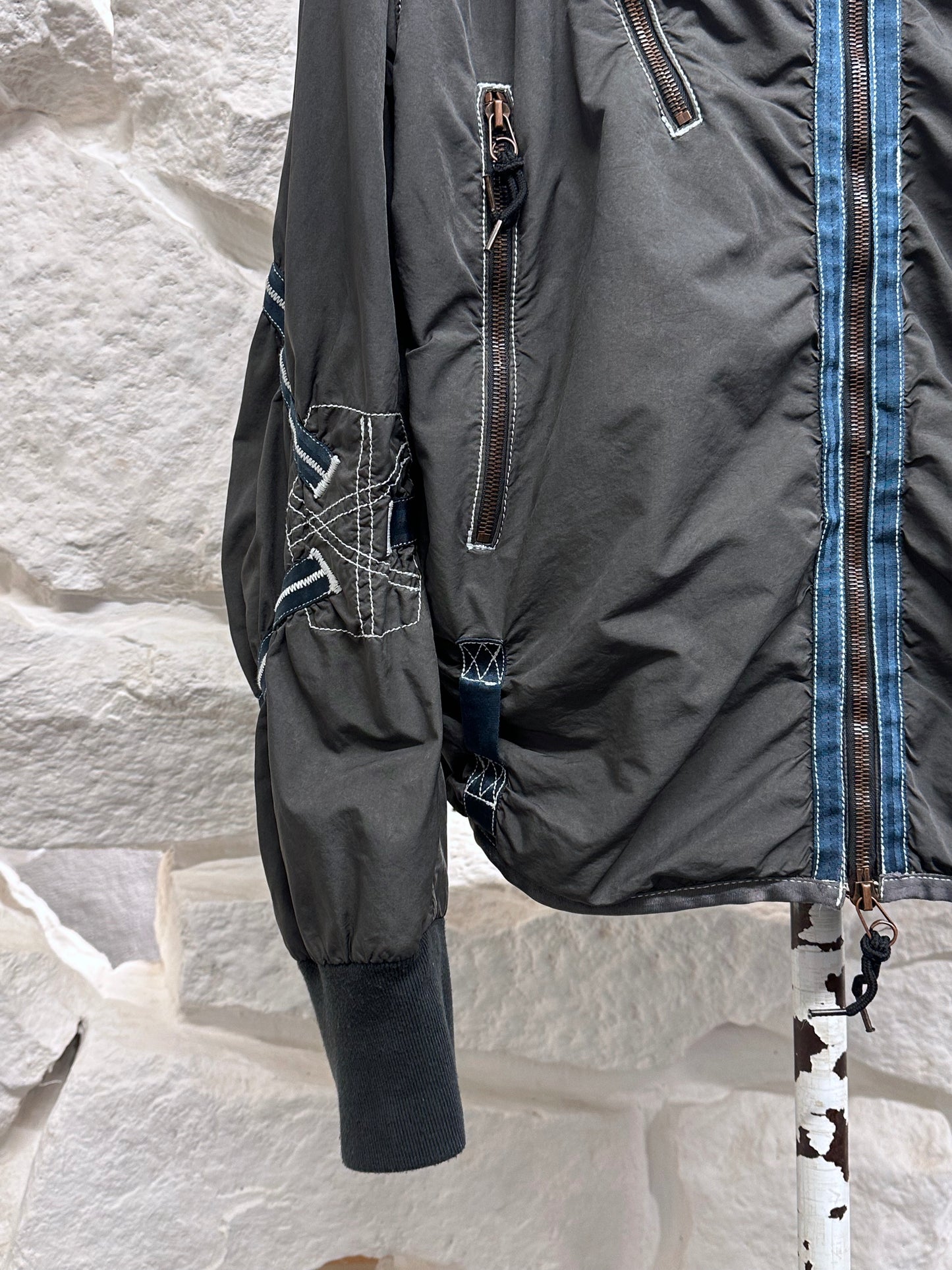 Early 00s JET SET parachute jacket