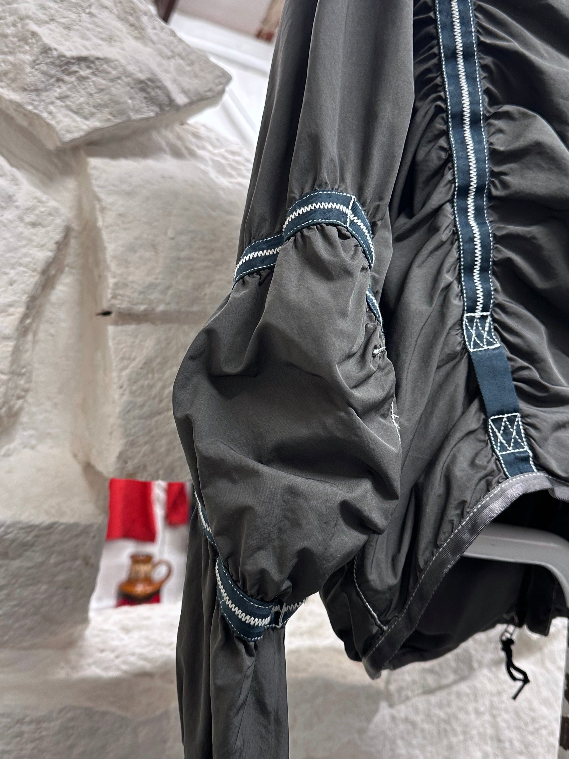 JET SET Toto Praha Vintage clothing store Antique shop プラハ 古着屋 古着 Black 黒 Prague Vintage ヴィンテージ