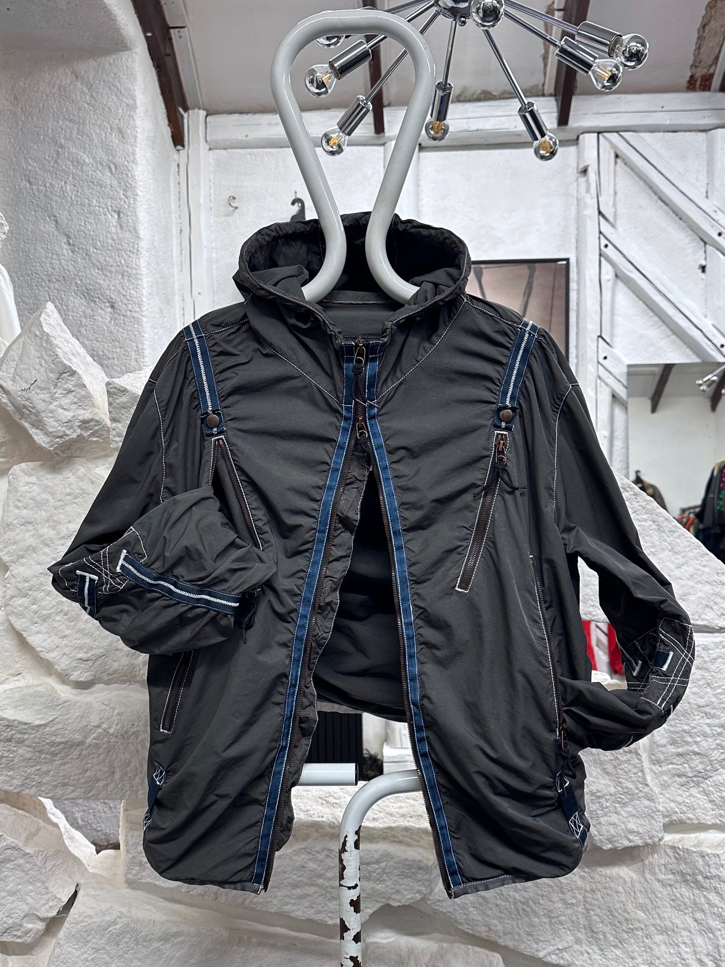 Early 00s JET SET parachute jacket