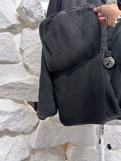 Toto Praha Vintage clothing store Antique shop プラハ 古着屋 古着 Black 黒 Prague Vintage ヴィンテージ ユーロ古着  ヨーロッパ古着 ユーロヴィンテージ