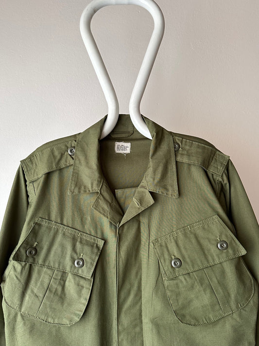 1964s US army jungle fatigue jacket , Dead stock