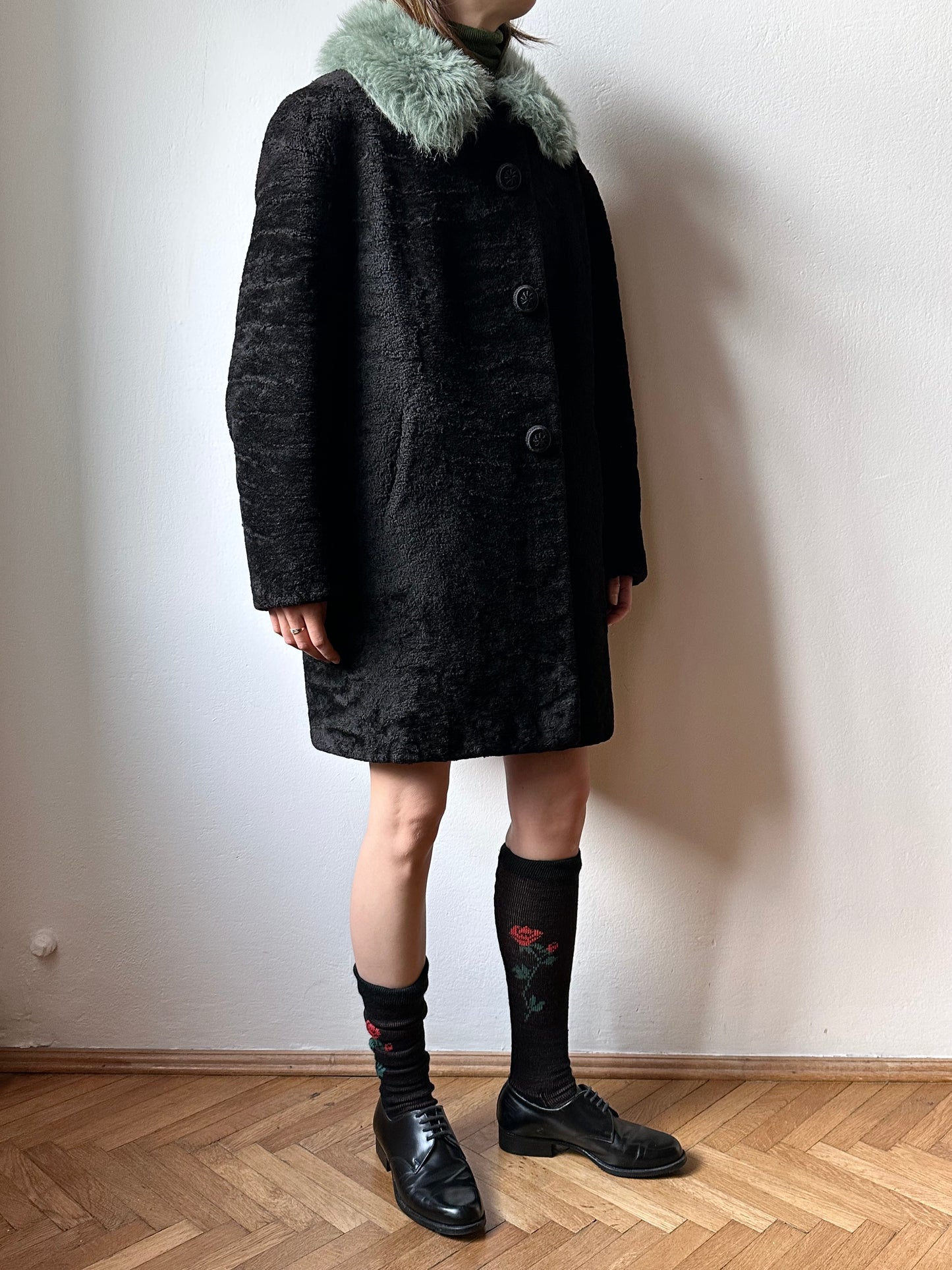 60s genuine sheepskin coat with mint collar