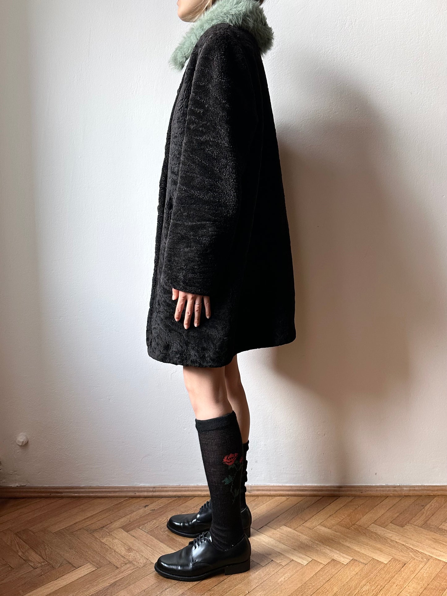 60s genuine sheepskin coat with mint collar