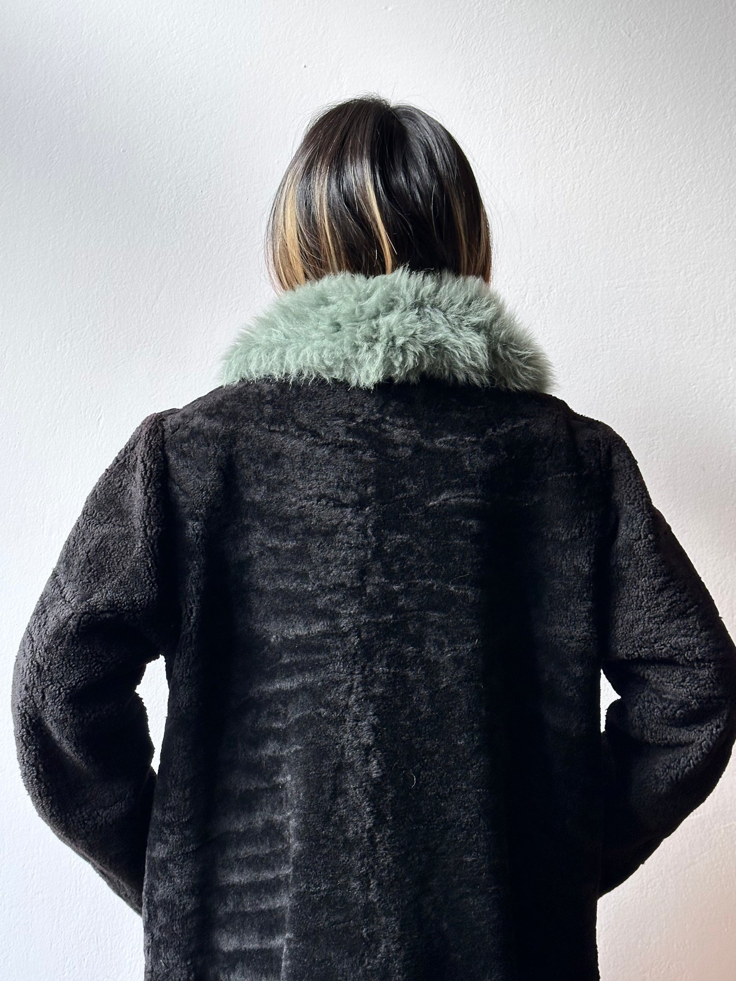 60s genuine sheepskin coat with mint collar