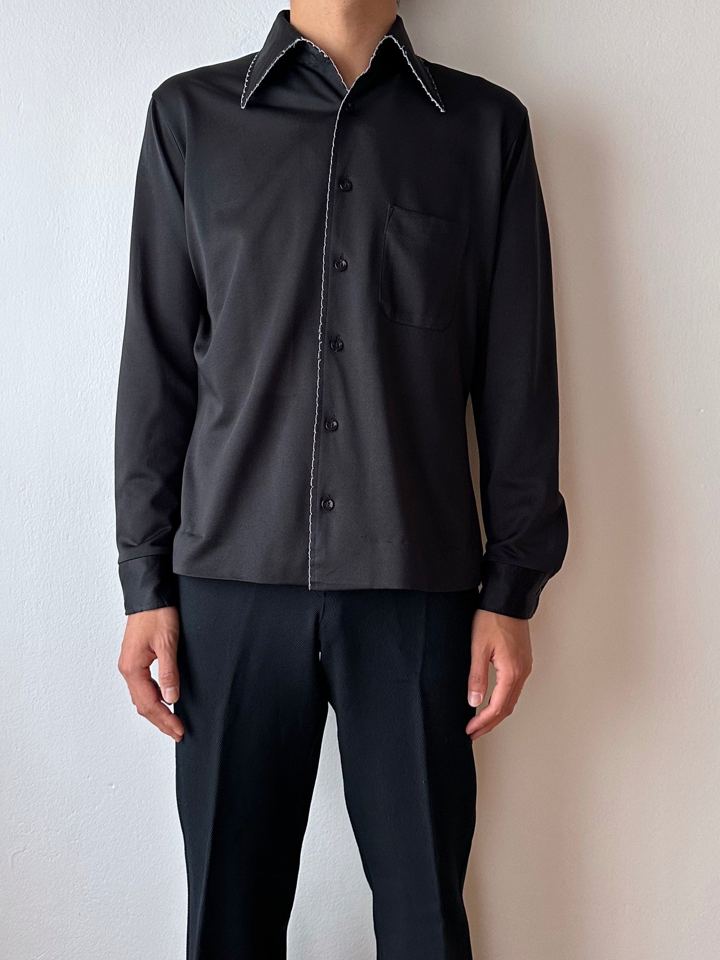 70s Poly Black
