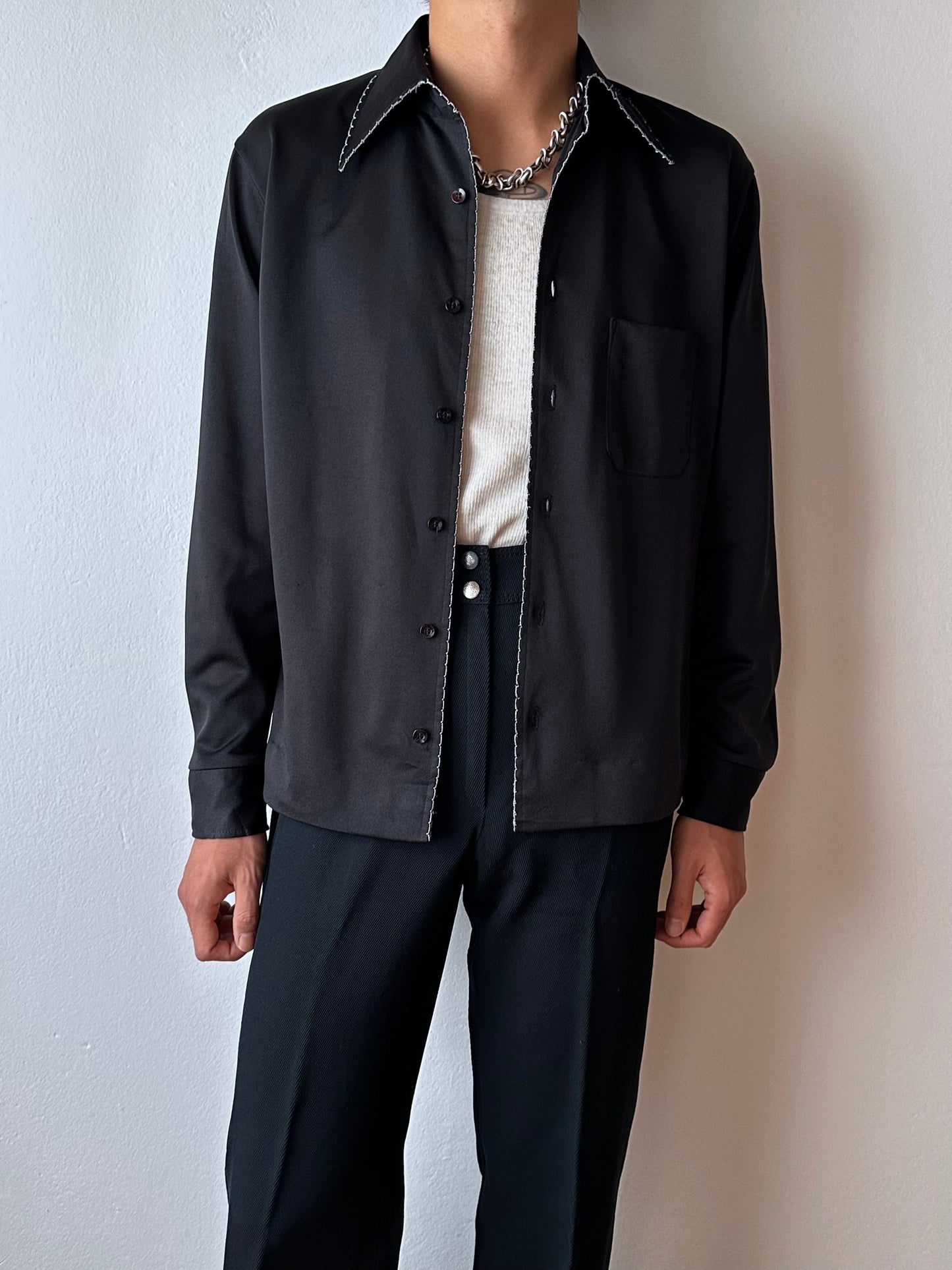 70s Poly Black
