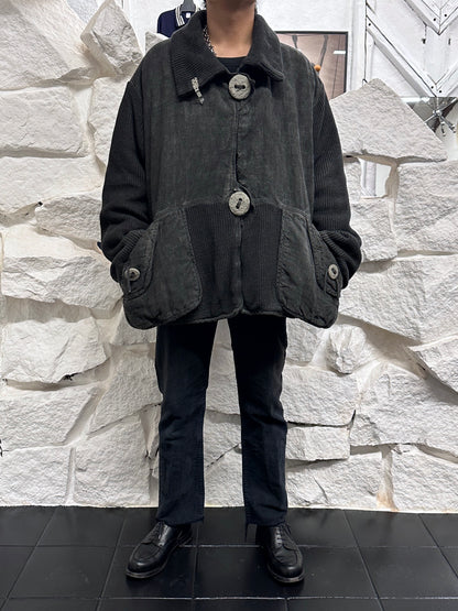 Toto Praha Vintage clothing store Antique shop プラハ 古着屋 古着 Black 黒 Prague Vintage ヴィンテージ ユーロ古着  ヨーロッパ古着 ユーロヴィンテージ