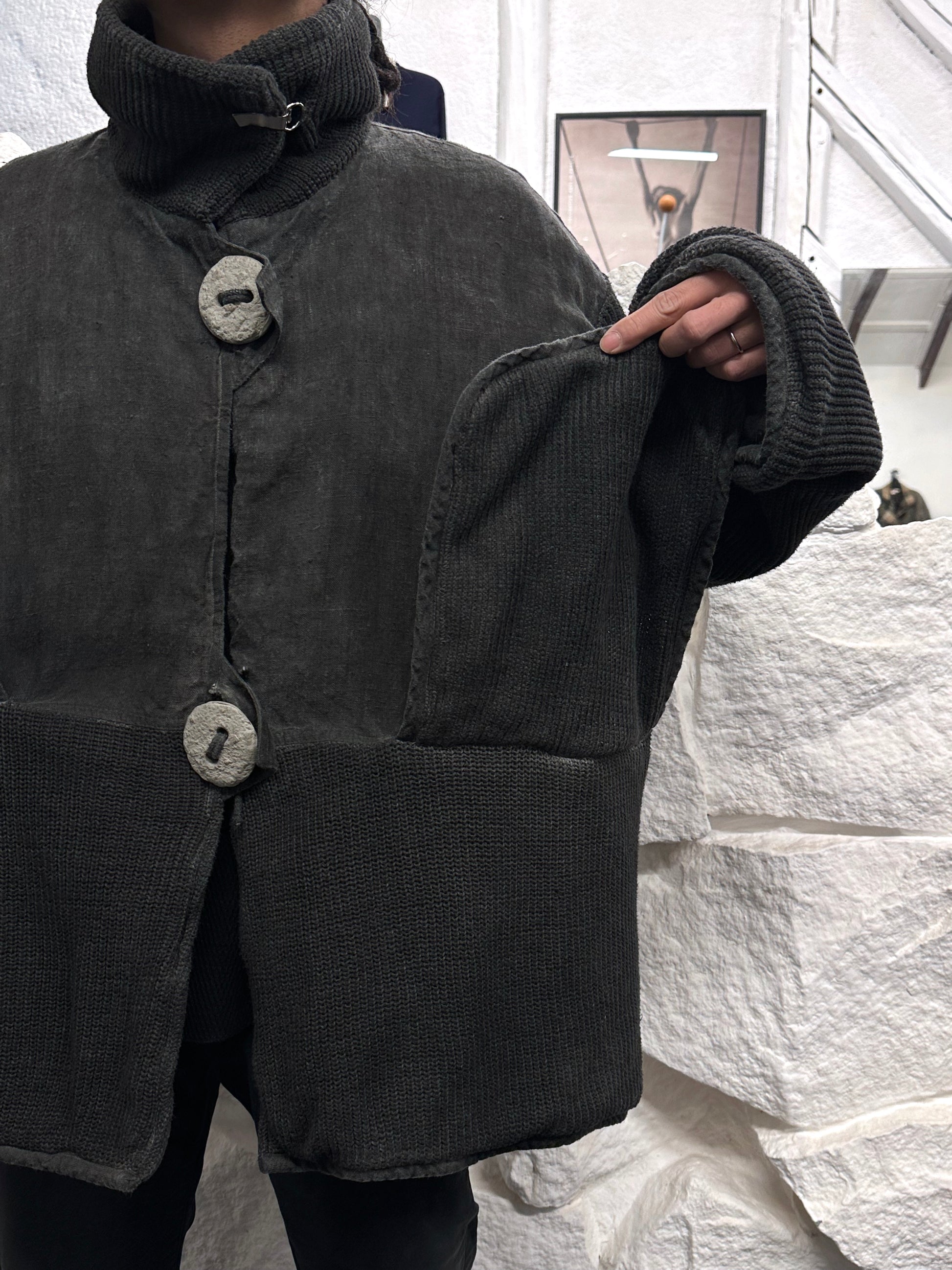 Toto Praha Vintage clothing store Antique shop プラハ 古着屋 古着 Black 黒 Prague Vintage ヴィンテージ ユーロ古着  ヨーロッパ古着 ユーロヴィンテージ