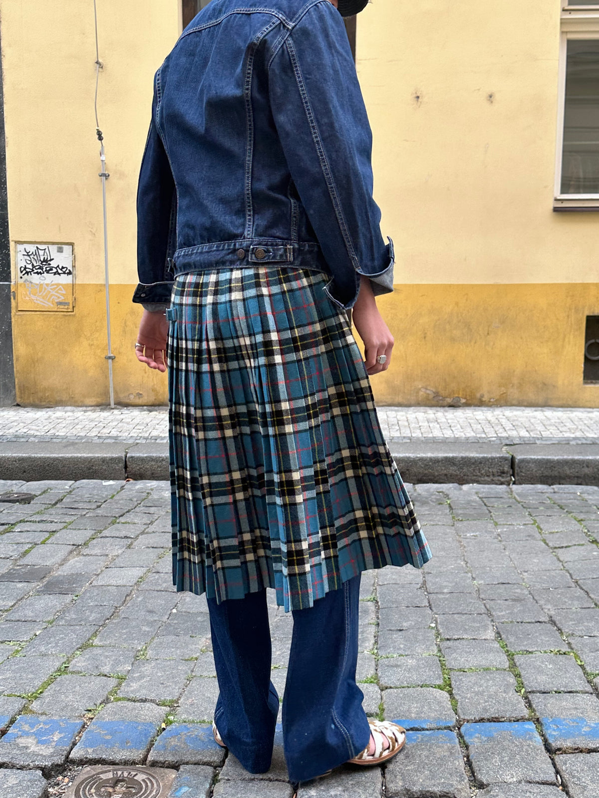 2001's Levi’s europa denim trucker jacket